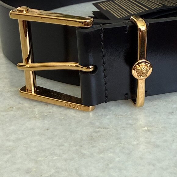 Versace Gold Buckle Black Calf Leather Belt 1011124 Italy, 90, 115, 120 - Picture 3 of 12